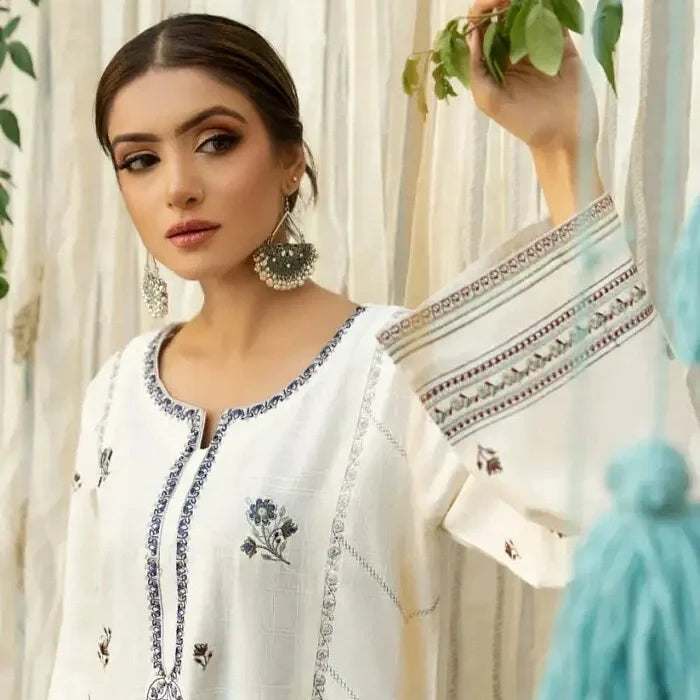 Luxury Dhanak Embroidered 3PC