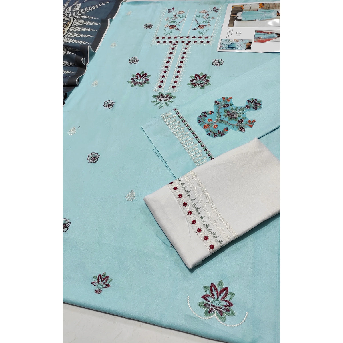Luxury Dhanak Embroidered 3PC